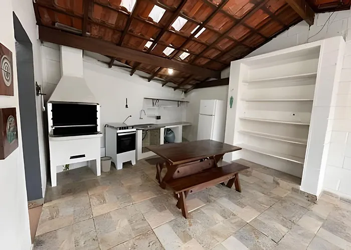 Casa 150M Da Praia Das Toninhas C/ Churrasqueira Ubatuba
